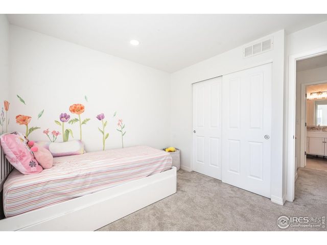 805 Summer Hawk Dr L-L69, Longmont, CO 80504