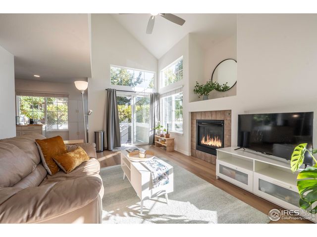 805 Summer Hawk Dr L-L69, Longmont, CO 80504