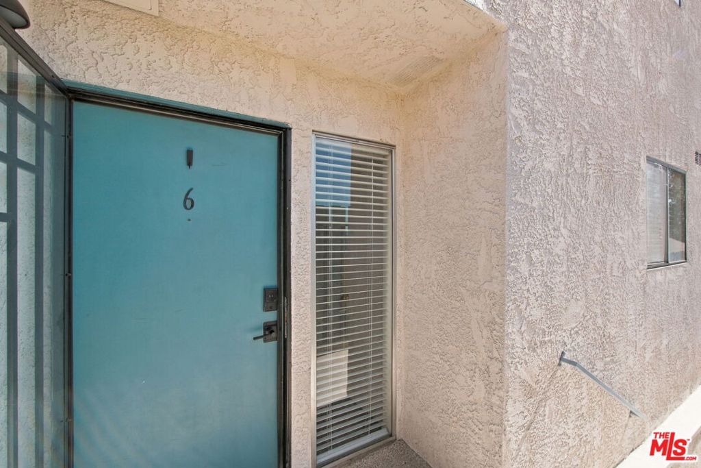 534 E Hazel Street 6, Inglewood, CA 90302 — photo 2