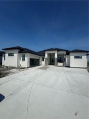 1526 Aegon Ct, Corpus Christi, TX 78415