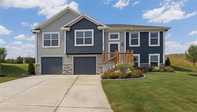 607 Foxglove Lane, Raymore, MO 64083