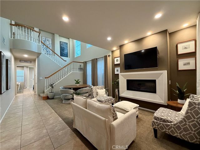2559 Sunflower, Fullerton, CA 92835