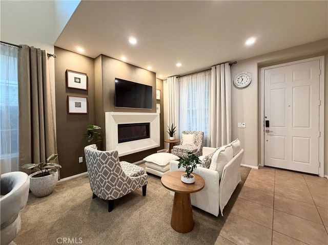 2559 Sunflower, Fullerton, CA 92835
