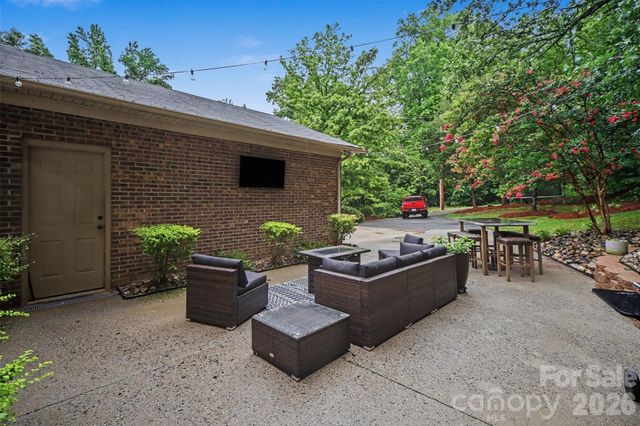 7774 Pharr Mill Road, Harrisburg, NC 28075