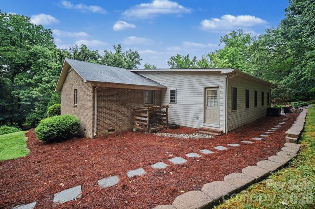 7774 Pharr Mill Road, Harrisburg, NC 28075