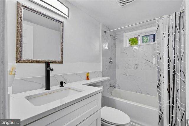 76 PATUXENT MOBILE EST, Lothian, MD 20711