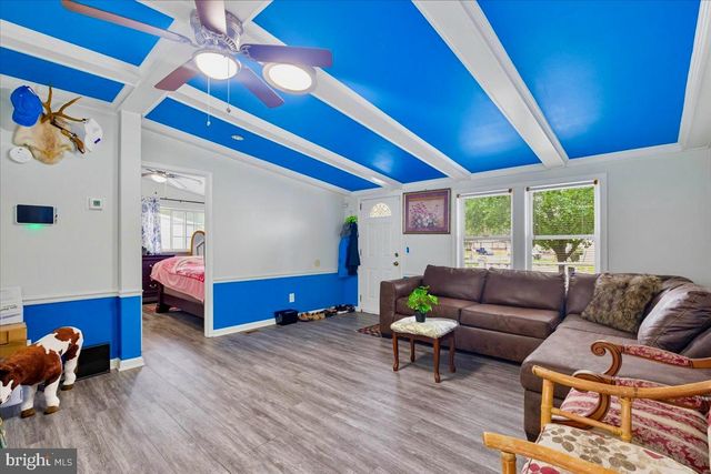 76 PATUXENT MOBILE EST, Lothian, MD 20711