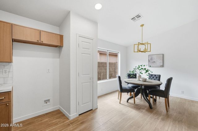6126 E ROLAND Street, Mesa, AZ 85215