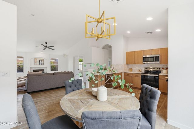 6126 E ROLAND Street, Mesa, AZ 85215