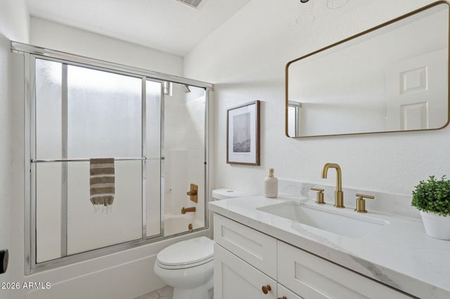 6126 E ROLAND Street, Mesa, AZ 85215