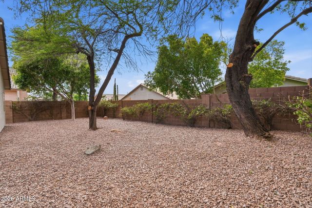 6126 E ROLAND Street, Mesa, AZ 85215