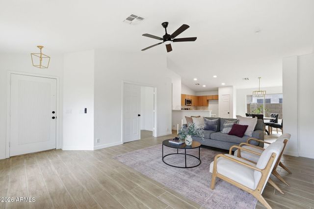 6126 E ROLAND Street, Mesa, AZ 85215