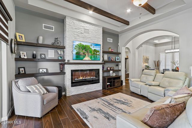 6329 Camino Pinon Place, El Paso, TX 79932