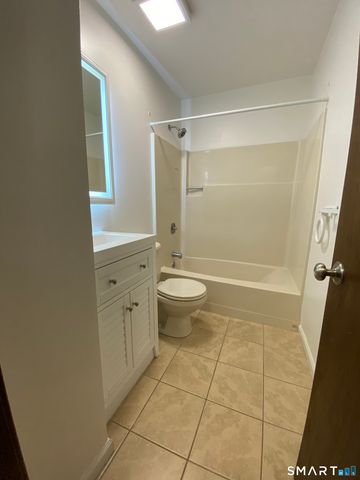 108 Seaside Avenue G, Milford, CT 06460