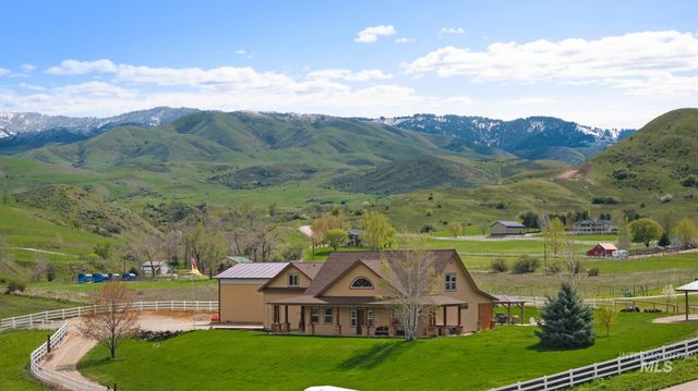 27 Waverly Drive, Horseshoe Bend, ID 83629