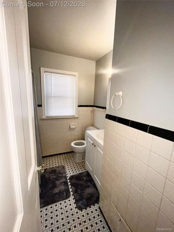 2406 Gold Avenue, Flint, MI 48503