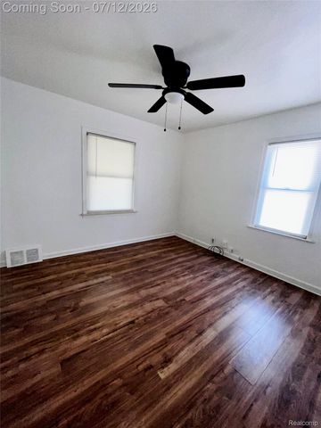 2406 Gold Avenue, Flint, MI 48503