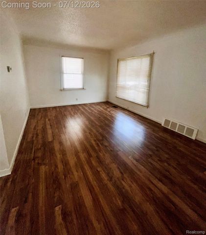 2406 Gold Avenue, Flint, MI 48503