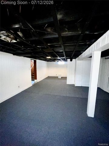 2406 Gold Avenue, Flint, MI 48503