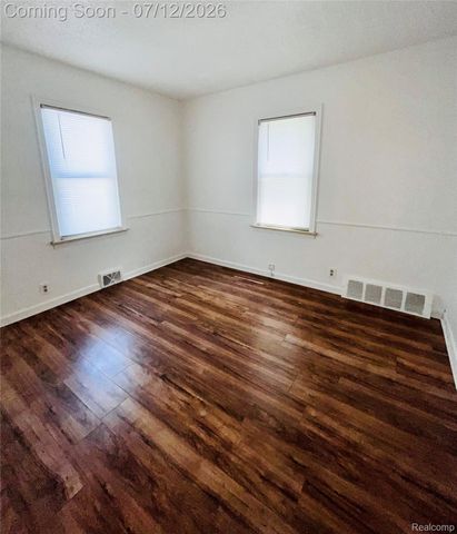 2406 Gold Avenue, Flint, MI 48503