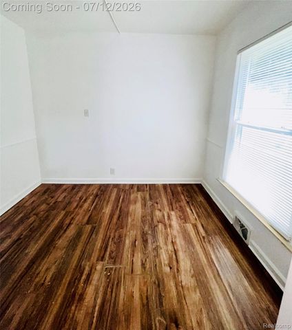 2406 Gold Avenue, Flint, MI 48503