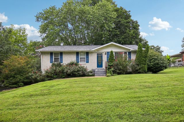 1008 Mayes Dr, Greenbrier, TN 37073