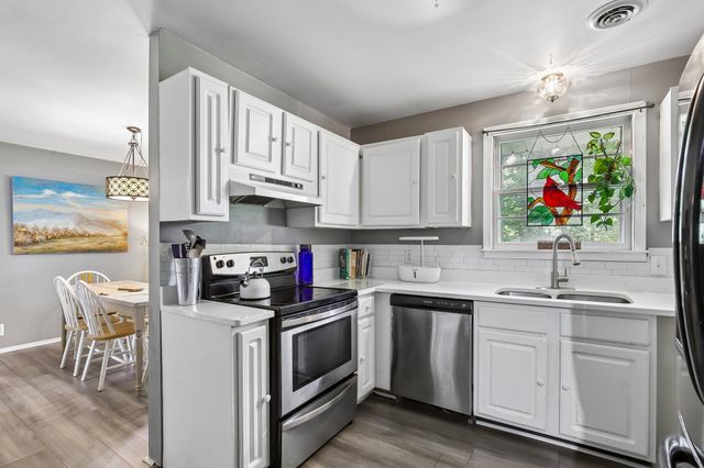 1008 Mayes Dr, Greenbrier, TN 37073