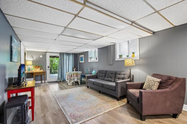 1008 Mayes Dr, Greenbrier, TN 37073