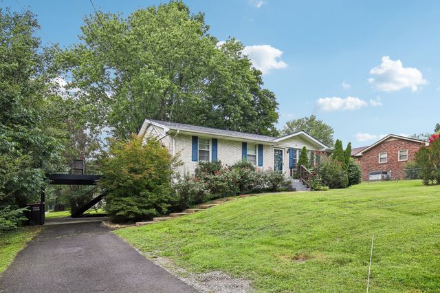 1008 Mayes Dr, Greenbrier, TN 37073