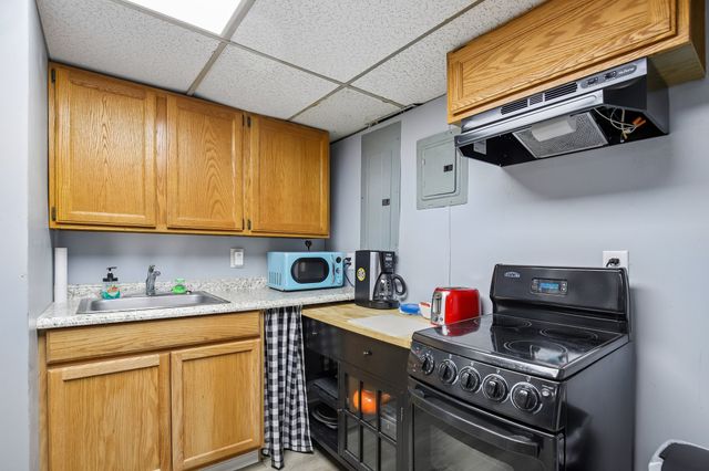 1008 Mayes Dr, Greenbrier, TN 37073