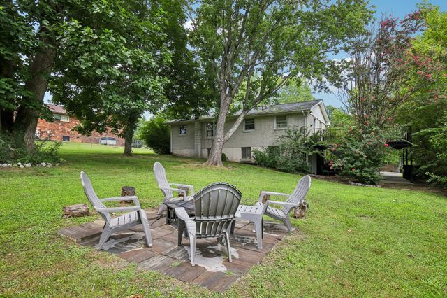 1008 Mayes Dr, Greenbrier, TN 37073