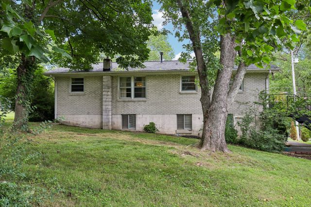 1008 Mayes Dr, Greenbrier, TN 37073