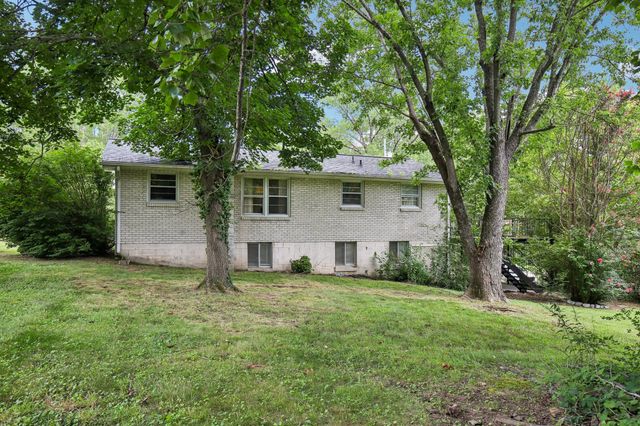 1008 Mayes Dr, Greenbrier, TN 37073