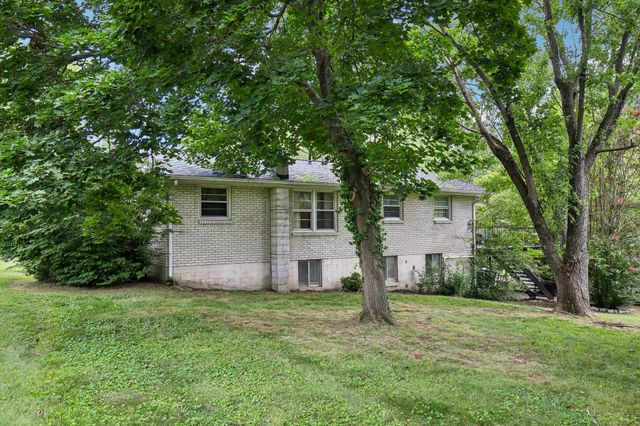 1008 Mayes Dr, Greenbrier, TN 37073