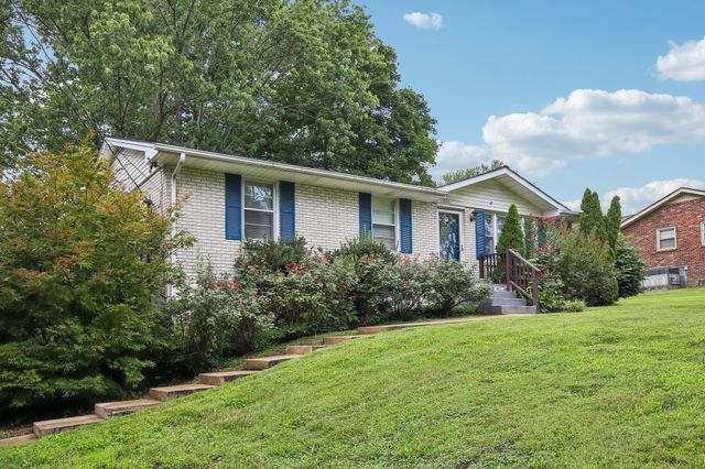 1008 Mayes Dr, Greenbrier, TN 37073