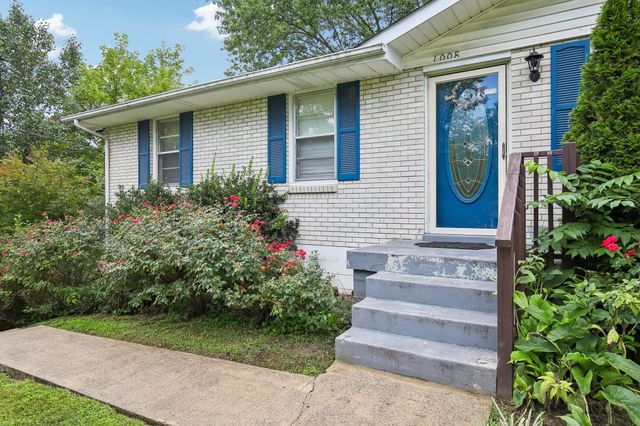 1008 Mayes Dr, Greenbrier, TN 37073