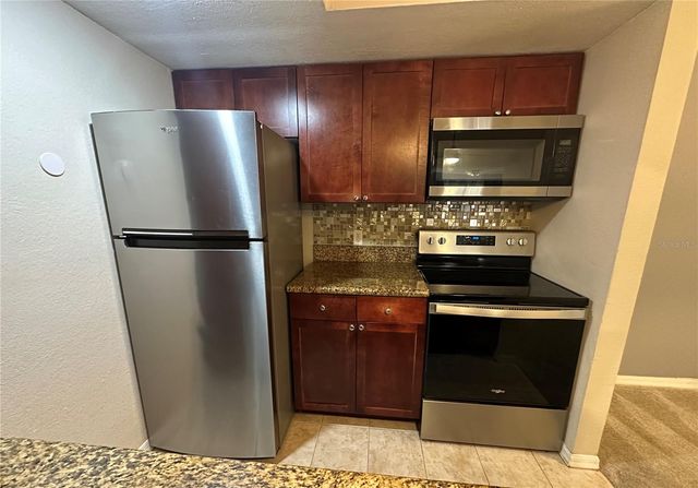 5112 CONROY ROAD 324, Orlando, FL 32811