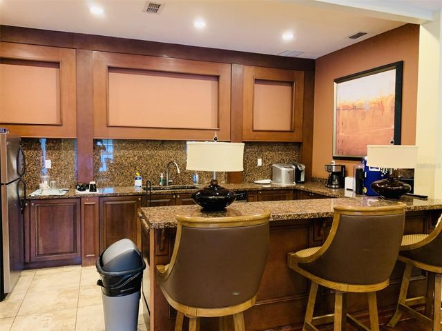 5112 CONROY ROAD 324, Orlando, FL 32811