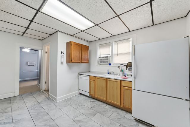 13231 S Buffalo Avenue, Chicago, IL 60633