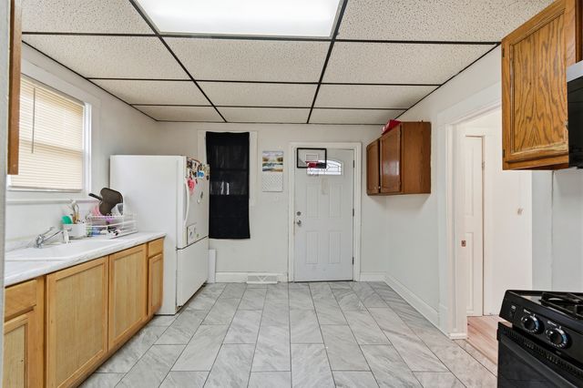 13231 S Buffalo Avenue, Chicago, IL 60633