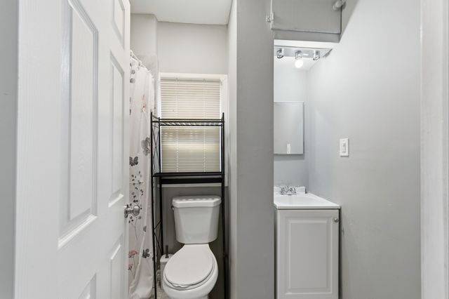 13231 S Buffalo Avenue, Chicago, IL 60633