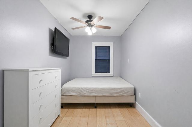 13231 S Buffalo Avenue, Chicago, IL 60633