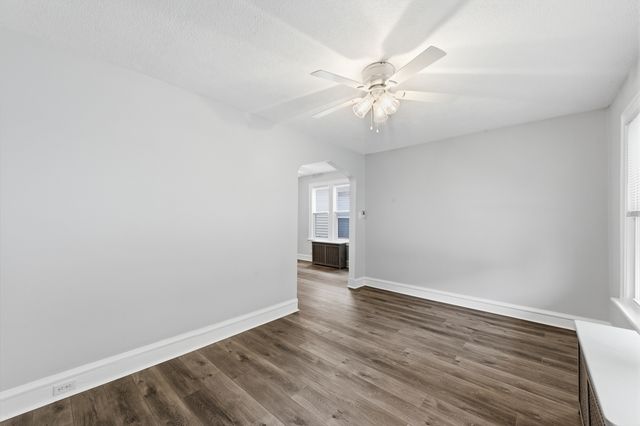 13231 S Buffalo Avenue, Chicago, IL 60633