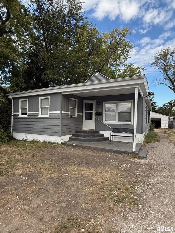 1305 E SPRUCE Street, Springfield, IL 62703