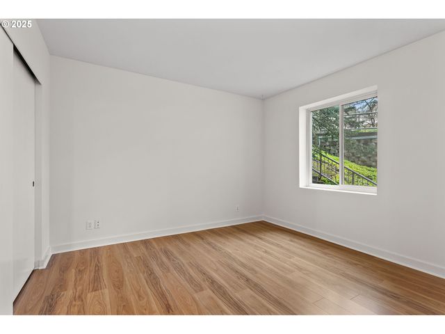 6685 W BURNSIDE St 310, Portland, OR 97210