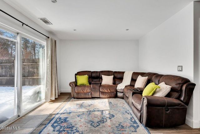 95 Ridgewood Terrace, Albany, NY 12203