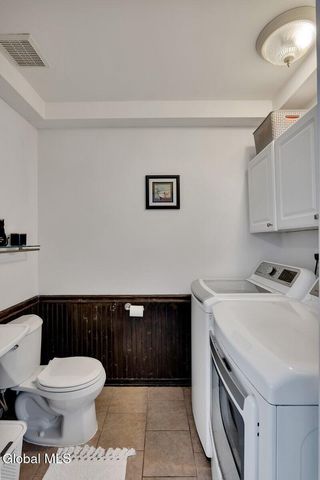 95 Ridgewood Terrace, Albany, NY 12203