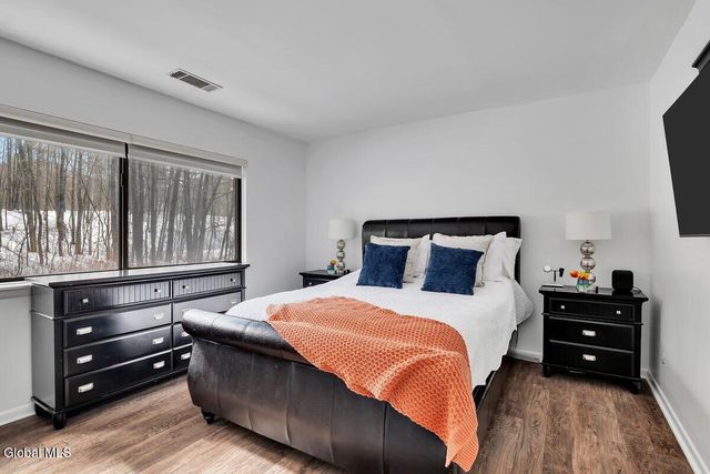 95 Ridgewood Terrace, Albany, NY 12203