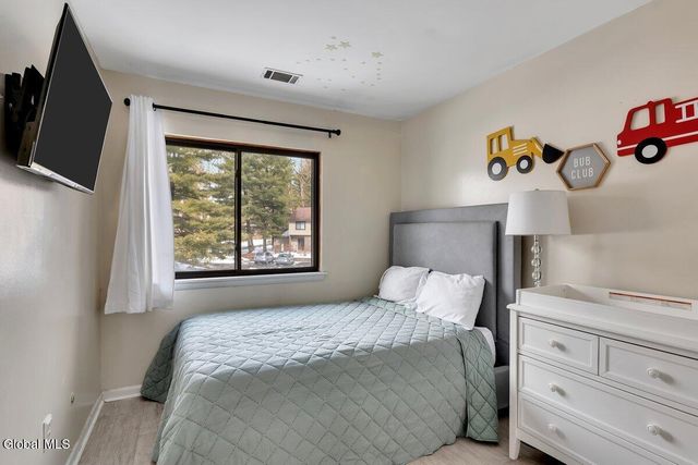 95 Ridgewood Terrace, Albany, NY 12203