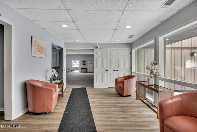 95 Ridgewood Terrace, Albany, NY 12203